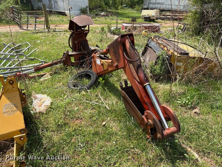 Charles Machine Works Backhoe Attachment A420 backhoe attachment - EF1053