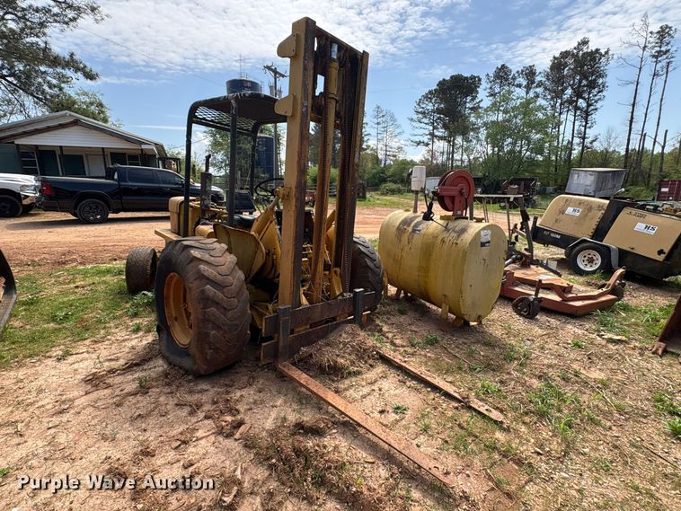 John Deere JD480 forklift - EF1056
