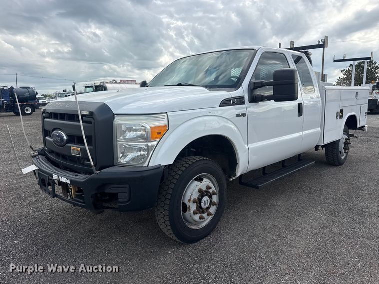 2015 Ford F250 Super Duty Ext. Cab utility bed pickup truck - EG8968