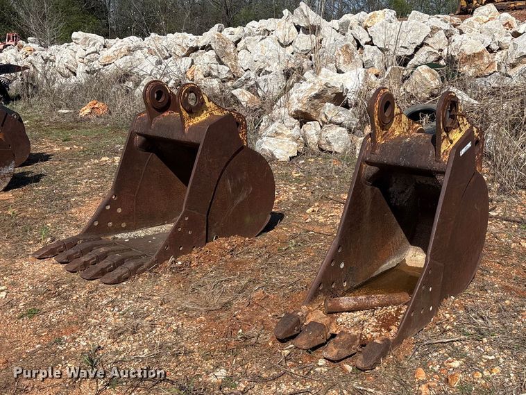 (2) excavator buckets - EO4165