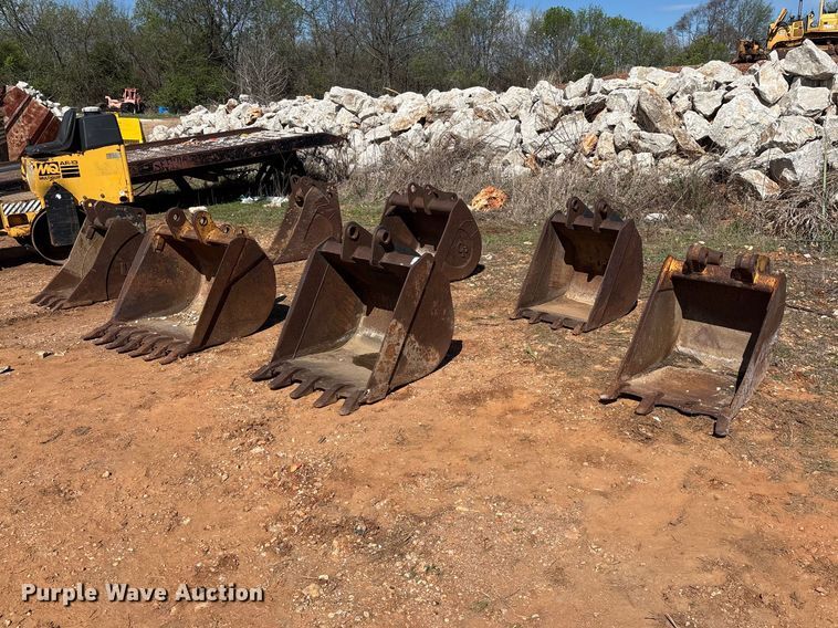 (7) backhoe buckets - EO4166