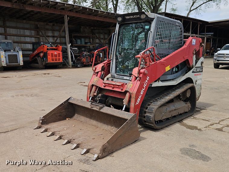 2017 Takeuchi TL10V2 tracked skid steer loader - EO7240
