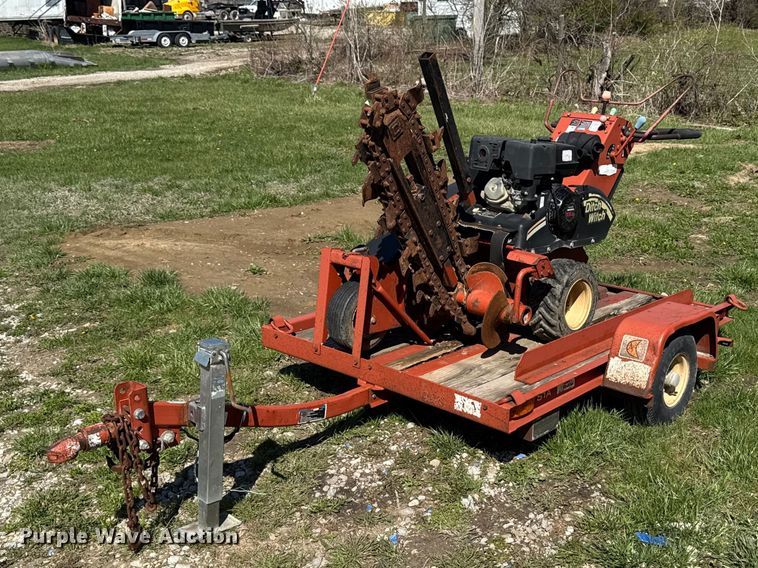 Ditch Witch 1330 trencher - EQ5014