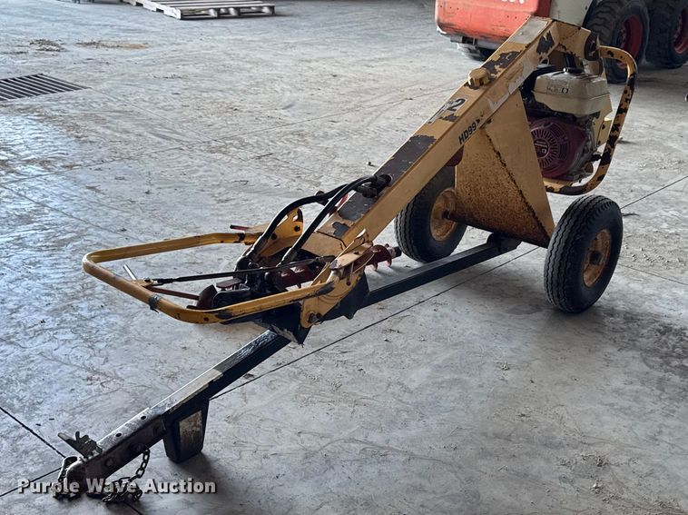 Ground Hog HD99 post hole auger - EQ5017
