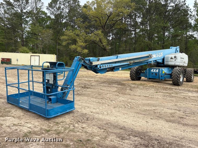 2010 Genie S-125 boom lift - ES8741