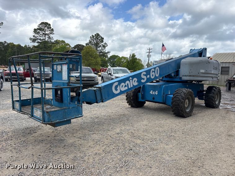 2000 Genie S-60 boom lift - ES8744