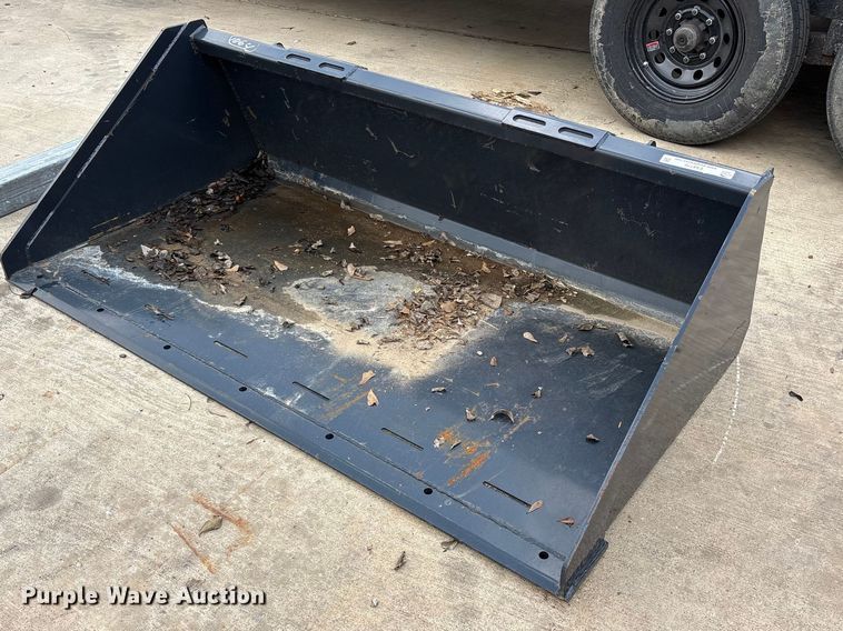 2025 Wolverine TDB-11-68W skid steer bucket - ES8770