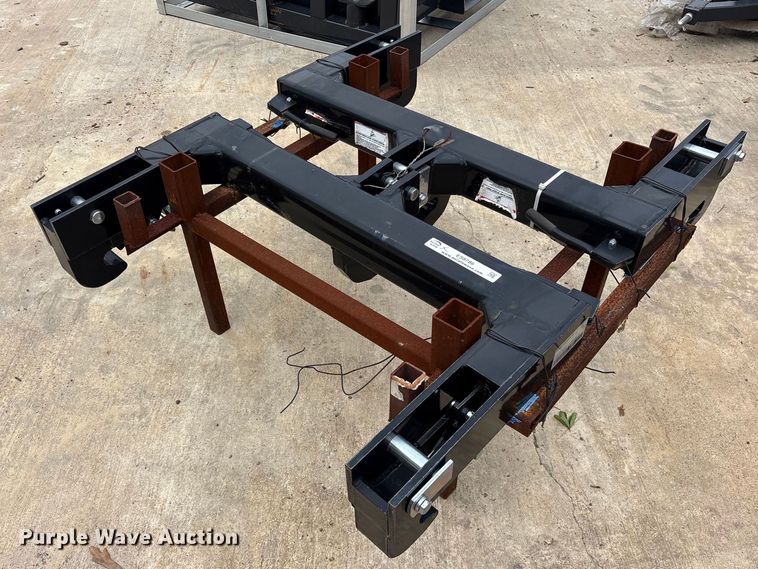 (2) Mahindra quick hitches - ES8786