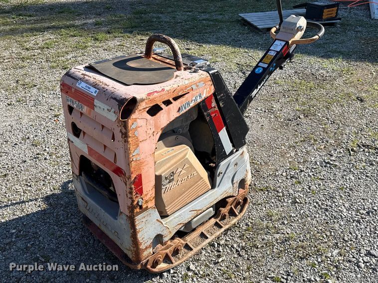 Mikasa  MVH-508 plate compactor - EV7665