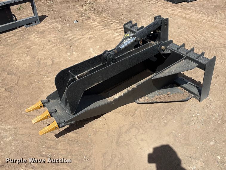 Skid steer stump bucket - FC2178