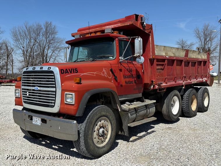 1995 Ford LT9000 dump truck - FC5558