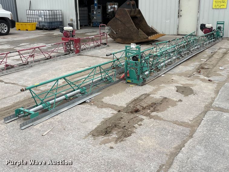 Multiquip concrete screed - FG2829