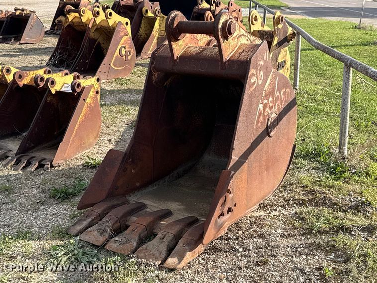 CF excavator bucket - FH6527