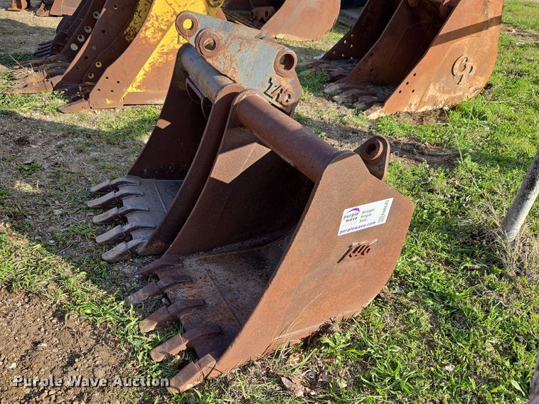 Backhoe attachments - FH6543