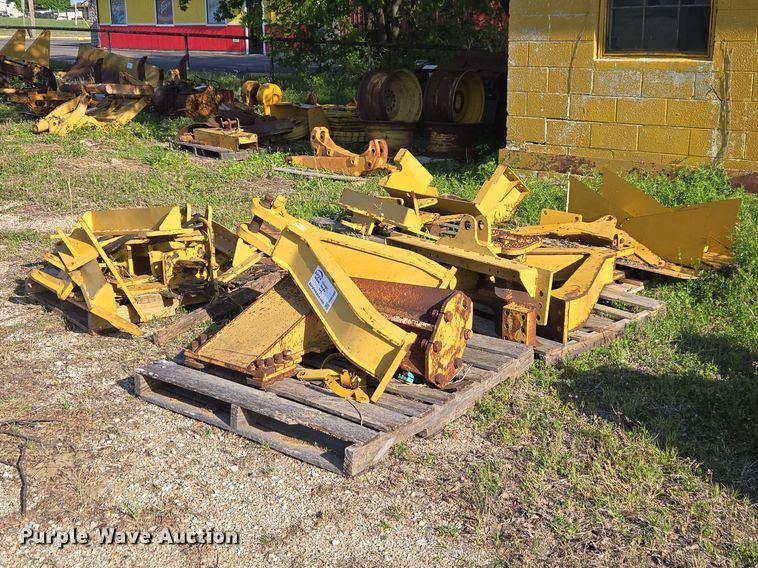 Approximately 15 drawbars - FH6580