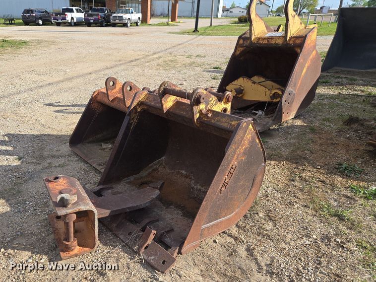 Backhoe attachments - FH6616