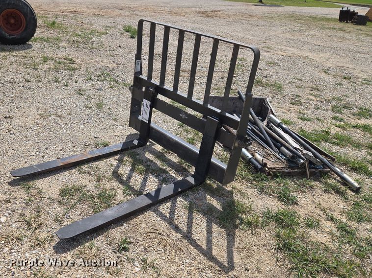 CNH Industries CASEK CARRAIGE W48 skid steer forks - FH6624