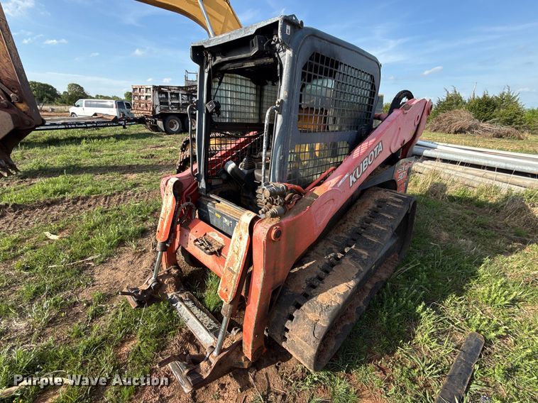 2014 Kubota SVL90-2 skid steer loader - NK9198