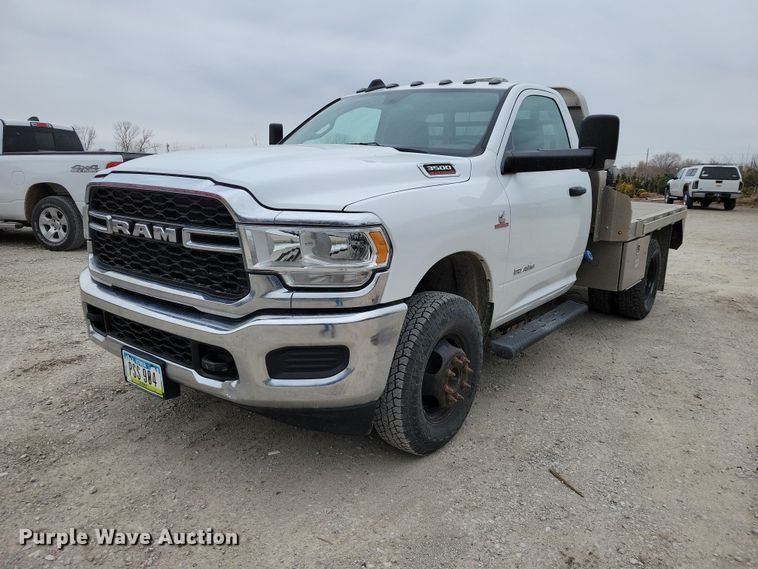 2020 RAM 3500 flatbed pickup truck - NK9988