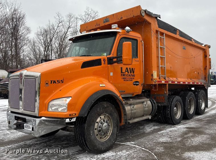 2020 Kenworth T880 dump truck - YA2031