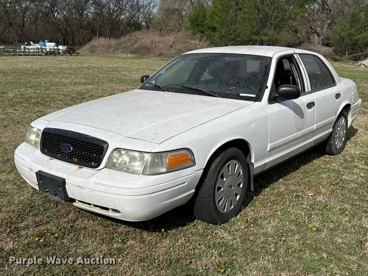 2011 Ford Crown Victoria Police Interceptor  - DZ5438