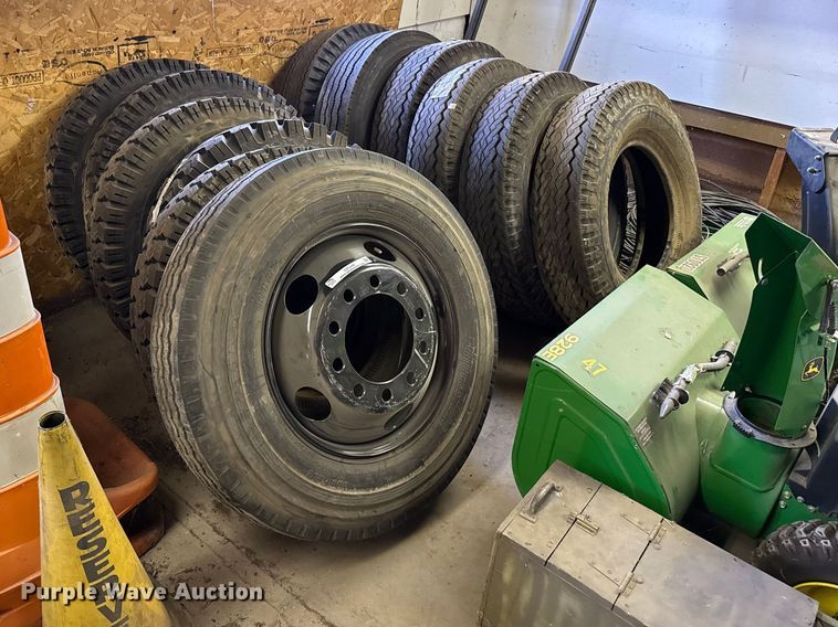 (20) tires - DZ5446