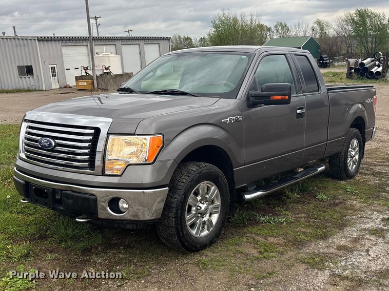 2010 Ford F150 Ext. Cab pickup truck - EA4804
