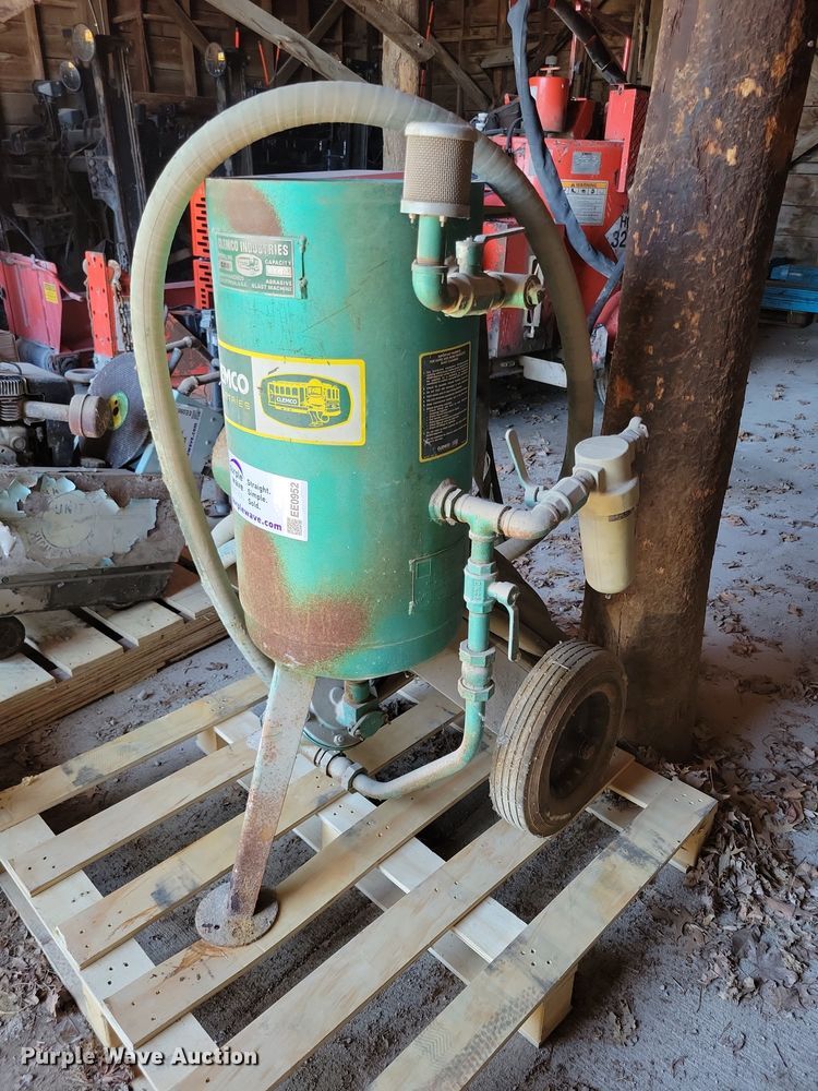 1985 Clemco Ind 1648 sand blaster - EE0952