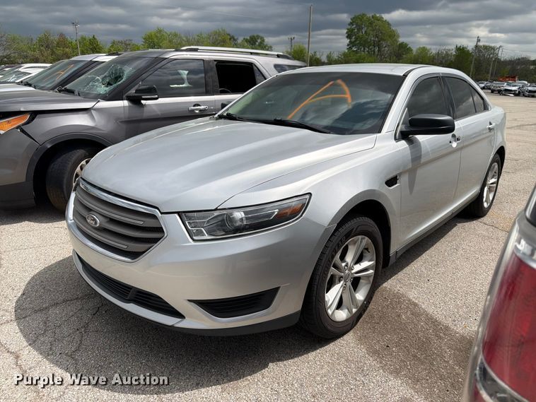 2015 Ford Taurus  - EL0108