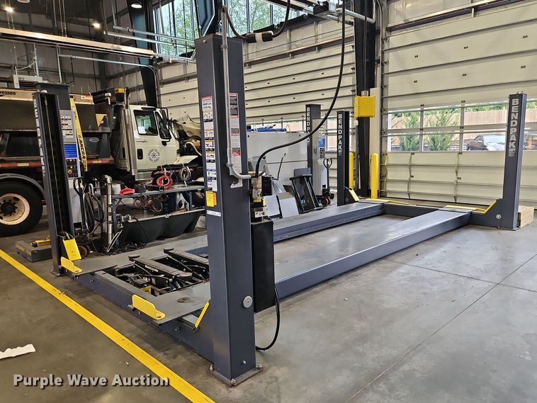 BendPak HDS-18E automotive lift - EO7236