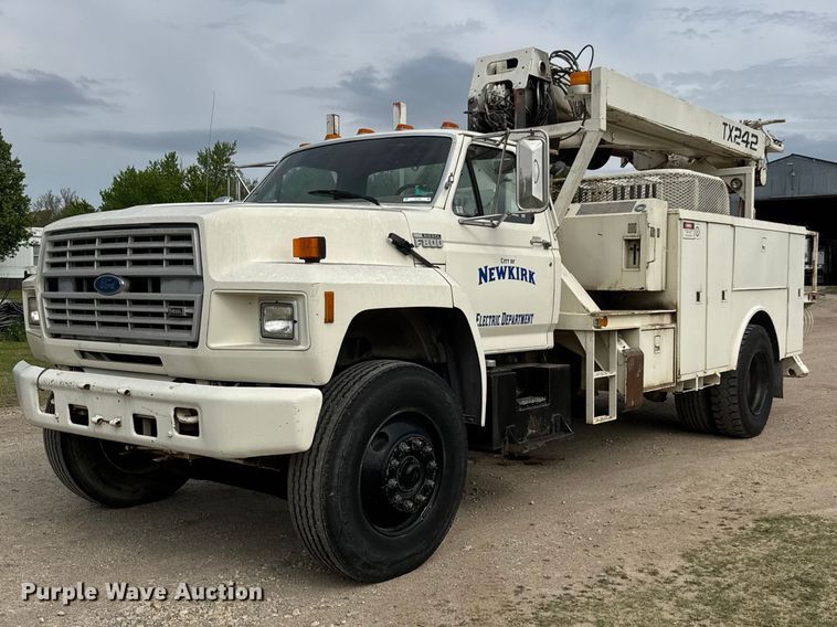 Digger Derrick Truck For Sale In Oklahoma | Purple Wave Auction