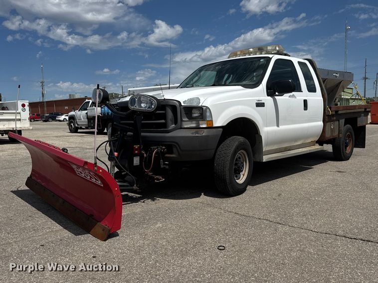 2003 Ford F250 Super Duty Ext. Cab flatbed pickup truck - ET1976