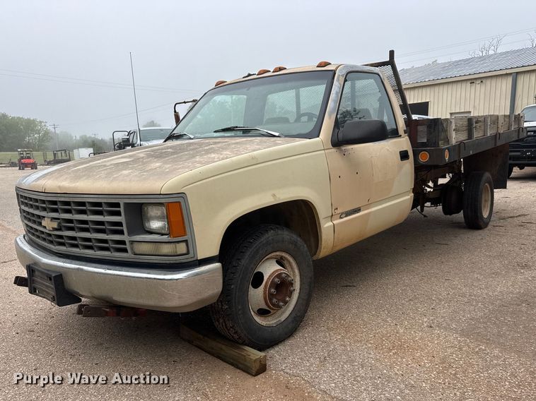 1992 Chevrolet 3500 Ext. Cab dump flatbed pickup truck - ET1992