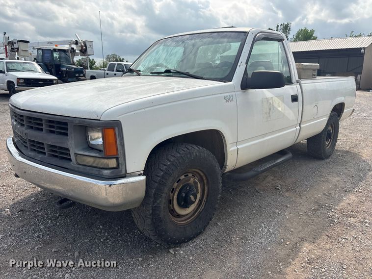 1993 Chevrolet Cheyenne pickup truck - ET5141