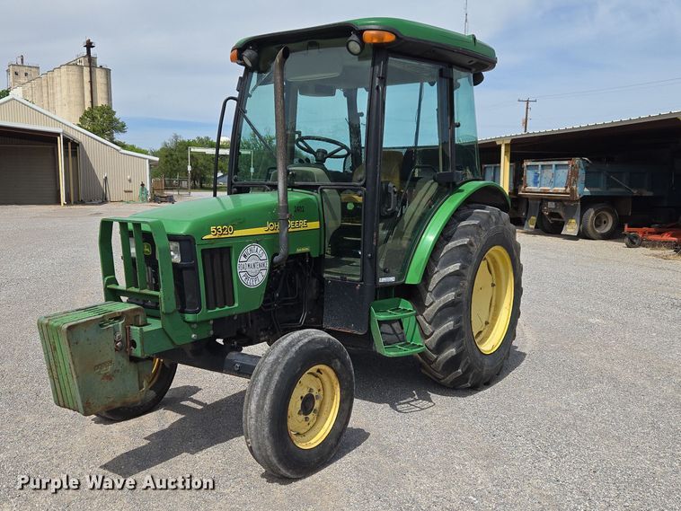 2002 John Deere 5320 tractor - ET5175