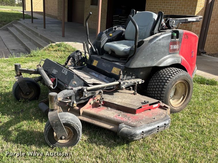Toro ZTR lawn mower - EV2055