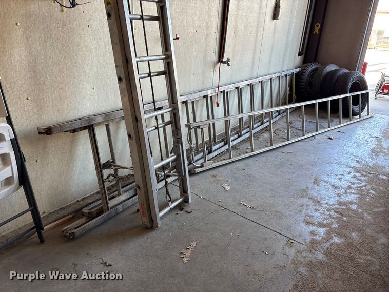 (4) fire ladders - EV2060
