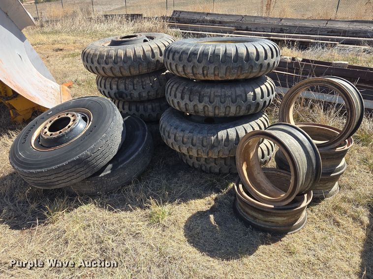 Tires and wheels - EV5832