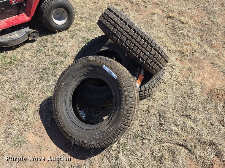 (4) Cooper Discovery LT245/75R16 tires - EV5836