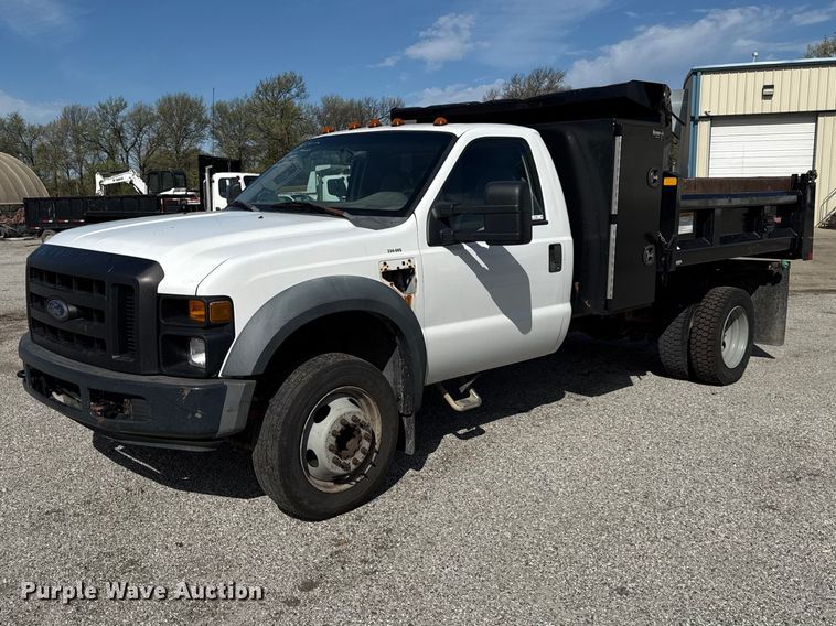 2008 Ford F550 dump truck - EV7686