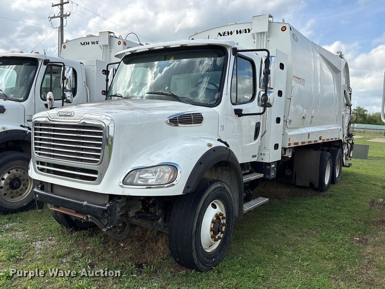 2014 Freightliner Business Class M2 refuse truck - EW1525