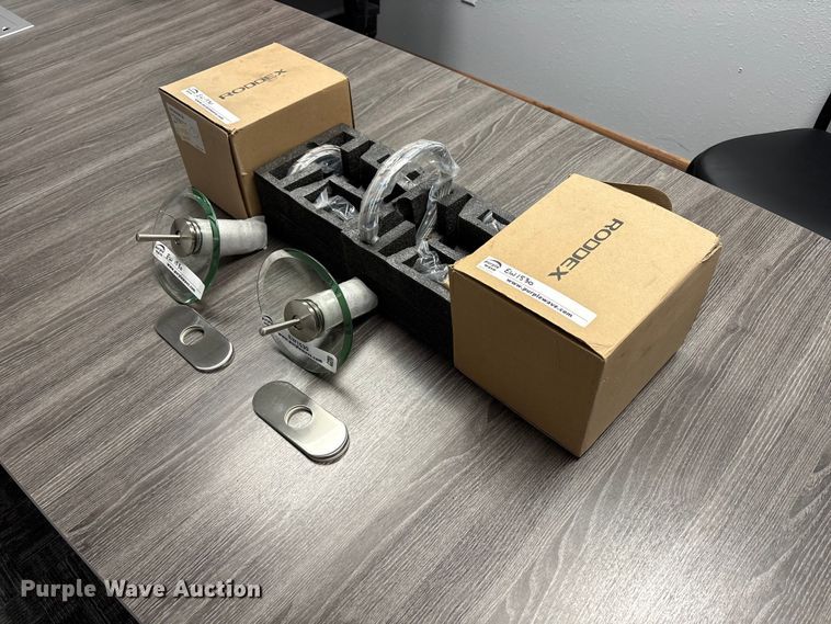 (2) Roddex faucet fixtures - EW1530