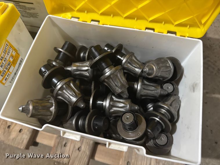 (12) Caterpillar 533-5760 reclaimer bits - FB7152