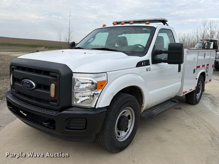 2012 Ford F350 Super Duty utility bed pickup truck - FB8043
