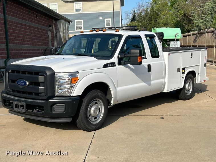 2014 Ford F250 Super Duty XL Ext. Cab pickup truck - FC5380