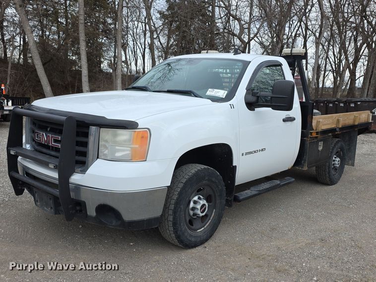 2008 GMC Sierra 2500HD flatbed pickup truck - FI0895