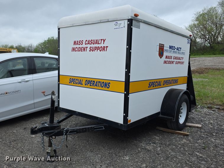 1999 Blair enclosed cargo trailer - FI0972