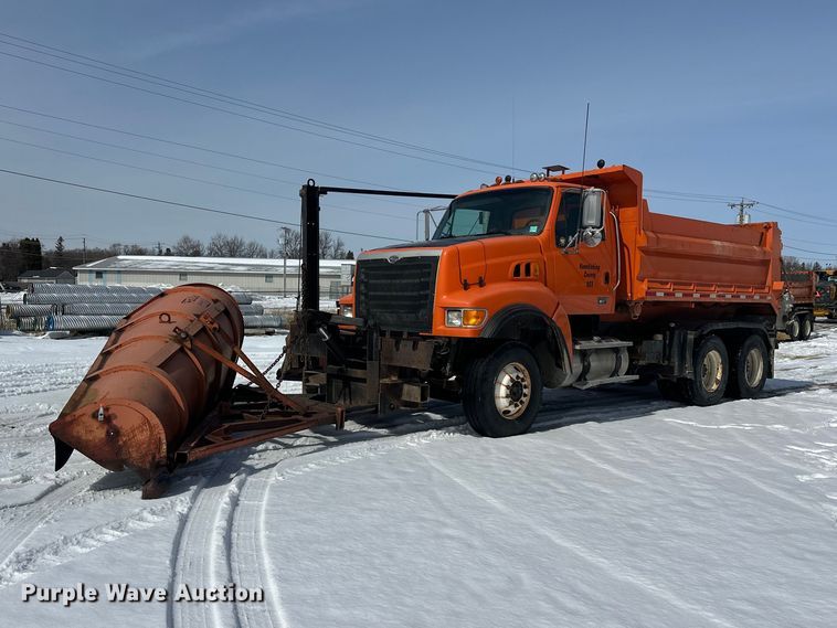 2005 Sterling L9500 dump truck - FK0040