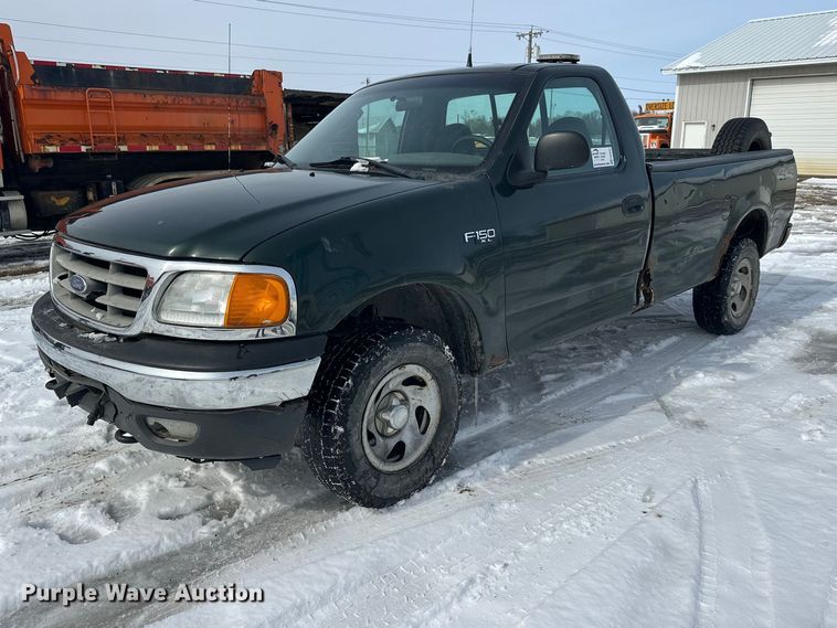 2004 Ford F150 pickup truck - FK0043