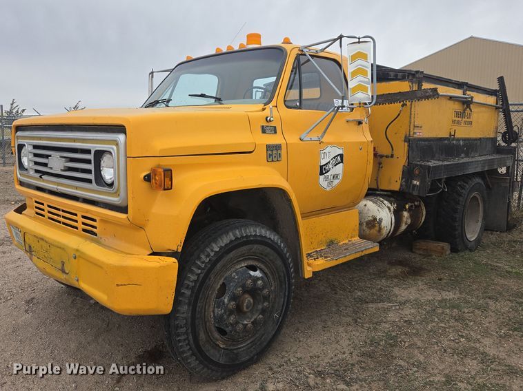 1978 Chevrolet C60 pothole patcher truck - FM7504